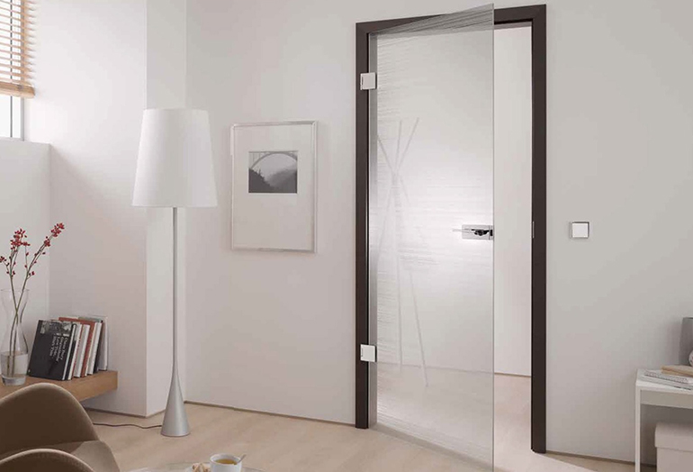 cua kinh cuong luc phong ngu dpw1